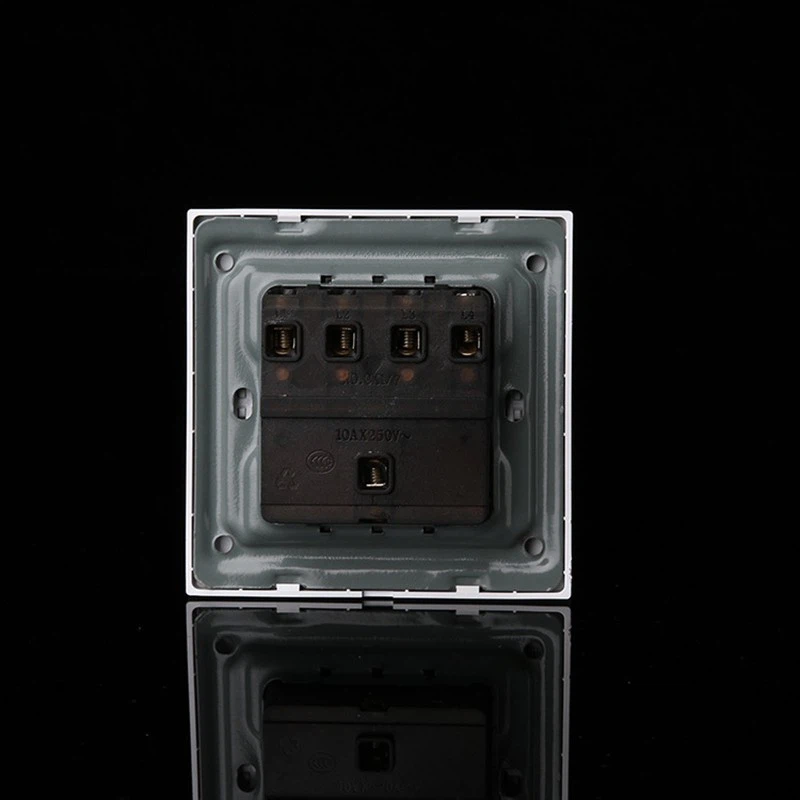3 Pin Plug Wall Socket